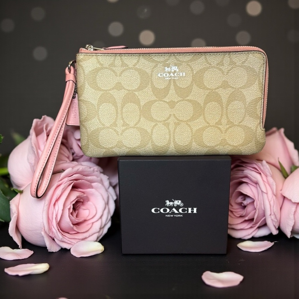 🤎🩷COACH🤎🩷Tan & Salmon Signature Coated Canvas Double Zip Wallet/EUC